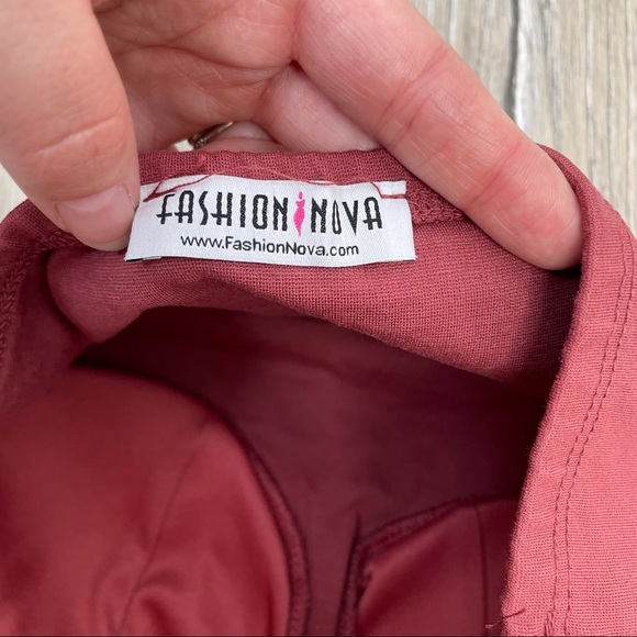 Fashion Nova Halter Mini Dress Sz XS - Picture 8 of 9